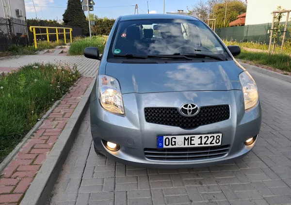 toyota yaris kraśnik Toyota Yaris cena 15900 przebieg: 189000, rok produkcji 2006 z Kraśnik